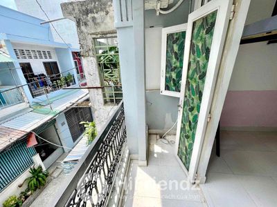 Rent a balcony full interior like a photo of District 10 near ueh, open university