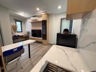 It's the owner of the apartment right now. Huỳnh Văn Bánh-full interior.