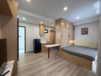 It's the owner of the apartment right now. Huỳnh Văn Bánh-full interior.