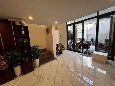1-Full County Original House, beautiful interior- Car 3 bedroom 4.