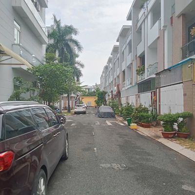 Rent a two-way-a-half-price facility. Sector 295 Tân Kỳ Tân Quý: 4 Levels