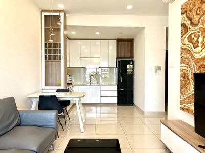 The apartment is clear. Two bedrooms. Two The Sun Avenue toilets. Super nice place to live.