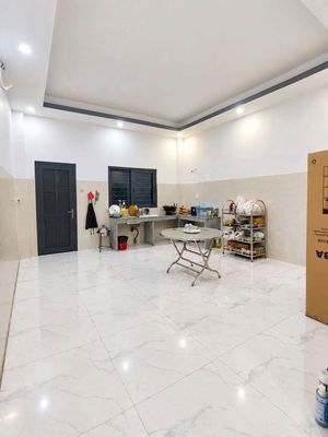 To rent a brand-new plastic building. 8 meters around missile range.