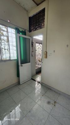 20 meters of boarding room near the University of Li Lang, the Center for Politics.