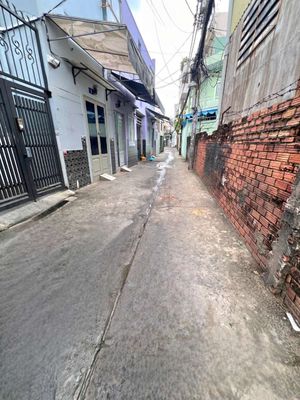 To rent Tân Sơn Nhì-- 13 trieu-three bedrooms -- new furniture.