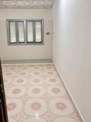 The new writer has a three-room review of the original 12-year-old bedroom.