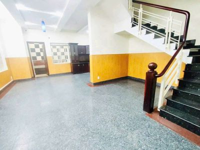 số 4 front, 171 16, 7 x 13 meters, 3 stories, 4 bedrooms