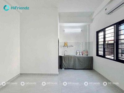 The window studio is empty near the cheap commercial university