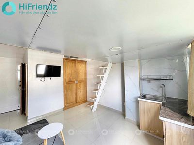 The full comfort near the University of Science is an elevator.