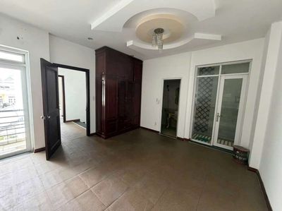 Rent the original Bùi Quang Là - the best price for the office