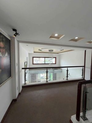 Rent the original Bùi Quang Là - the best price for the office
