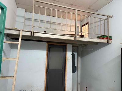 The room's 16 meters up.