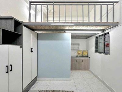 Opening up near the fourth quarter of society near the University of Vow aeon tihú.