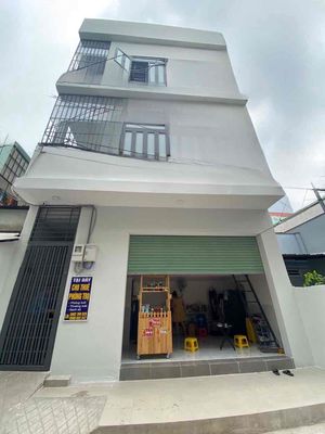 The full interior is 1 m8, 32 Trường Chinh.