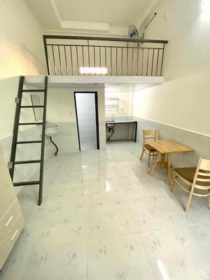 The full interior is 1 m8, 32 Trường Chinh.