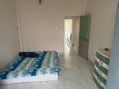 Renting Bông Sao District 8: 90 meters on the floor, two bedrooms, broad balcony, 7.x million a month.