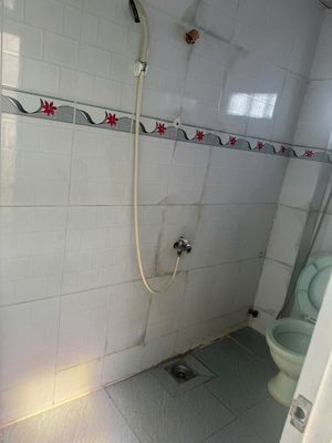 Renting Bông Sao District 8: 90 meters on the floor, two bedrooms, broad balcony, 7.x million a month.