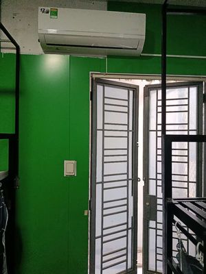 dorm room (new 100% building)