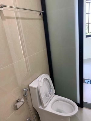 New house built two stories in the corner of three bedrooms, four toilets in District 9.