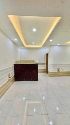 Rent a house. One floor. Two bedrooms. Six by five meters. Hẻm 380 Lê Văn Lương.