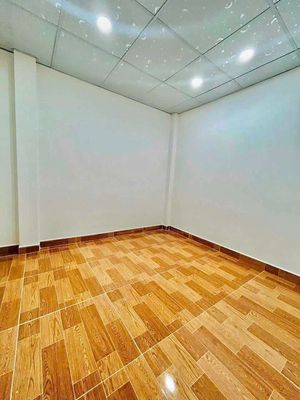 Rent a house. One floor. Two bedrooms. Six by five meters. Hẻm 380 Lê Văn Lương.