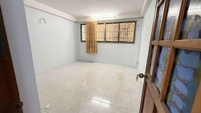 Lạc Long Quân cash renter. Free business.