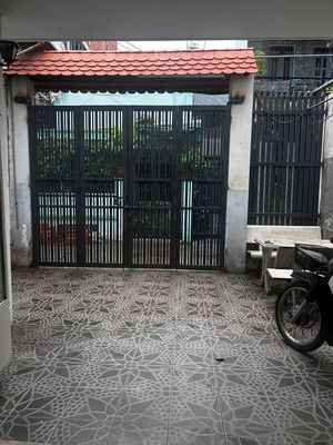 Let's rent the whole place clean, three bedrooms, three toilets, 1/ Quang Trung.710 Gò Vấp.