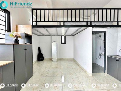 The Service apartment from 3 1 Room 1 is 1 km away