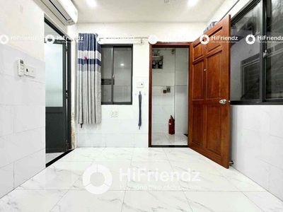 Rent the studio right in the cheap shower dress, near District 11
