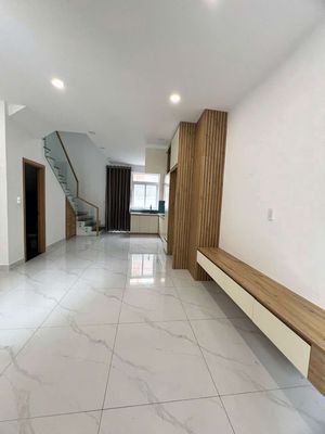 Rent the original house in the Lovera Park closed area.