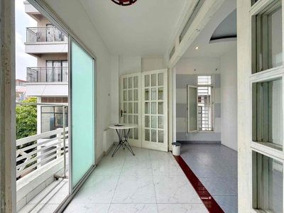 One bedroom.