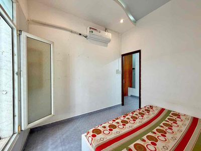 One bedroom.
