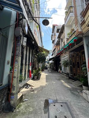 Rent 4 m Nguyễn Sỹ Sách Alley 4 10 meters of area using 80 meters 2 bedroom 2 toilets