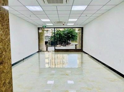 For renting one Sông Thao_5 x22 mm of the 4th floor, there's an elevator.