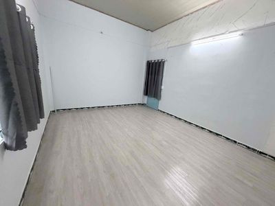 Rent room. 12 meters. At 2.6 million. It's near the commercial university.
