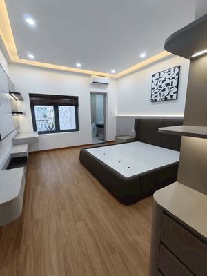 Rent a three-story KDC Nam Long Phú Thuận building in District 7