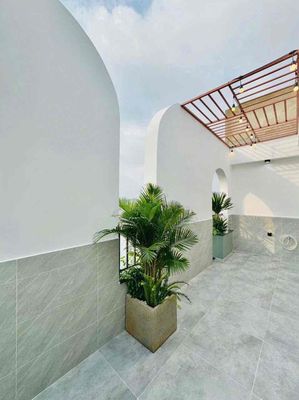 Rent 166 Nguyễn Duy Cung (0.6 x 7) suspended, 3 stories, 3 bedrooms, 4 toilets