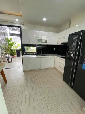 One bedroom - super-size balcony only 7 million and 5 right in the heart of Bình Thạnh