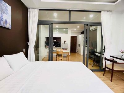 Rent the apartment one free bedroom with a balcony 35 meters wide Hoàng Sa District 3.