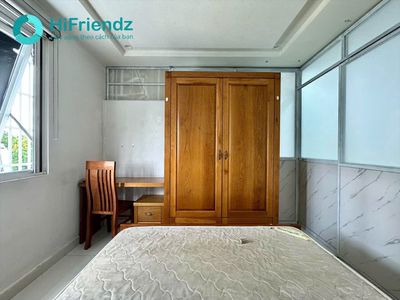 The apartment is 48 m.2km. Central Mountain. District 7