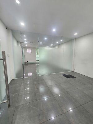 3x-prices. - Cash House 60 Hòa Bình, District 11 - area 5 x20 meters, 4 stories.