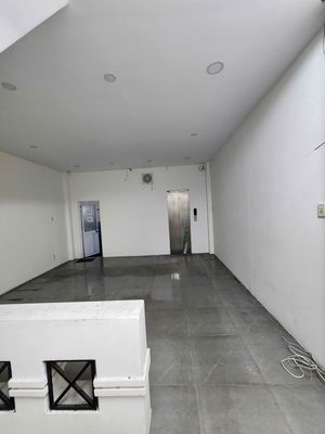 3x-prices. - Cash House 60 Hòa Bình, District 11 - area 5 x20 meters, 4 stories.