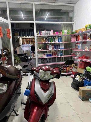 The main alleyway of the 8 meters Nguyễn Văn Đậu, 3/4 m-t-t-e-e-e-e-e.