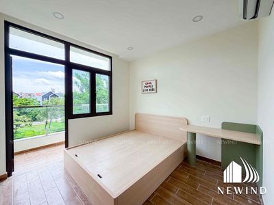 Studio's House of Seven Long Rents at District 7