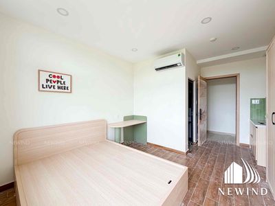 Studio's House of Seven Long Rents at District 7