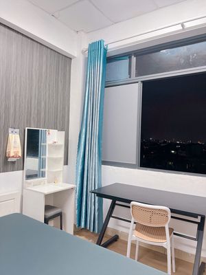 The Lê Văn Thọ sky windows studio is low in real estate.