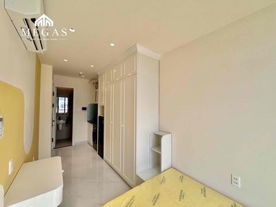 The real room is 100 percent opening mini apartments right now. Lê Đức Thọ.