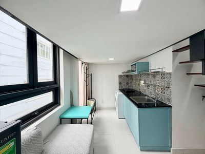 It's 30 M2 wide, right on Nam Kỳ Khởi Nghĩa.