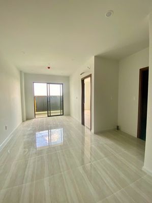 Rent three bedrooms, 7 million near college.
