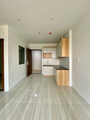 Rent three bedrooms, 7 million near college.